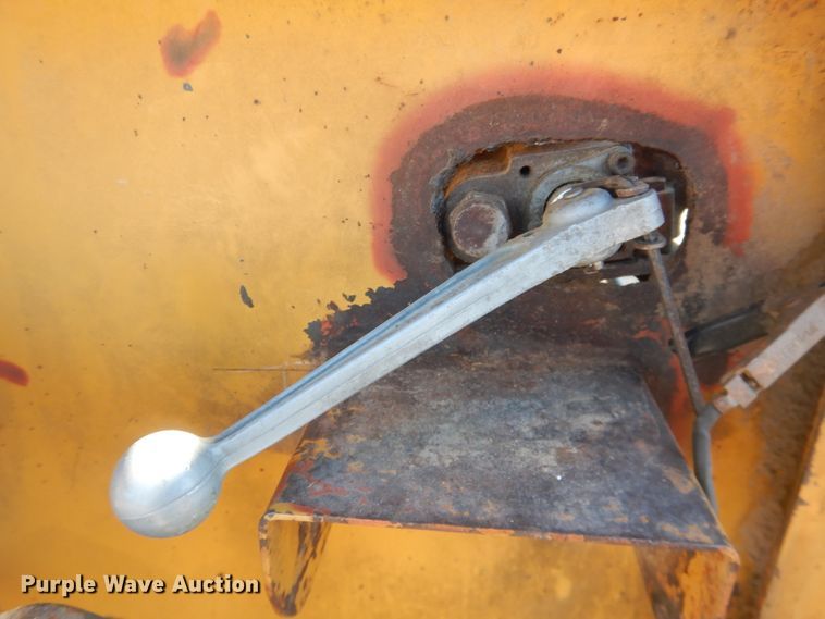 image for item HL9559 Tub grinder