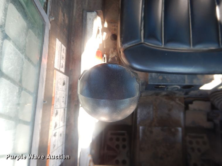 image for item HL9562 1998 Bobcat 873  skid steer loader