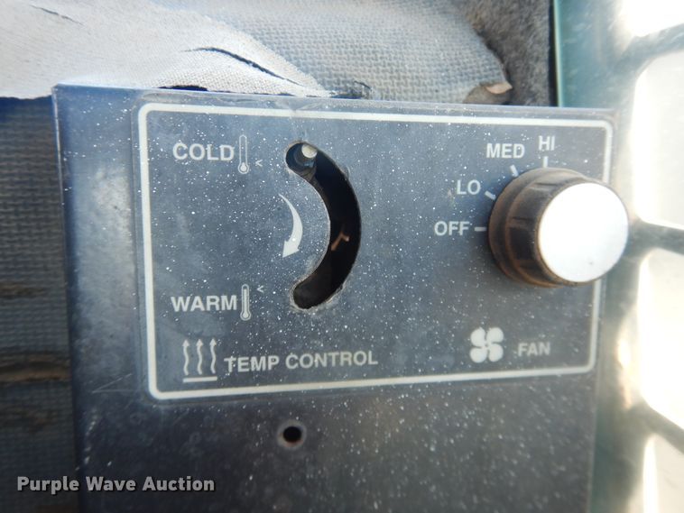 image for item HL9562 1998 Bobcat 873  skid steer loader