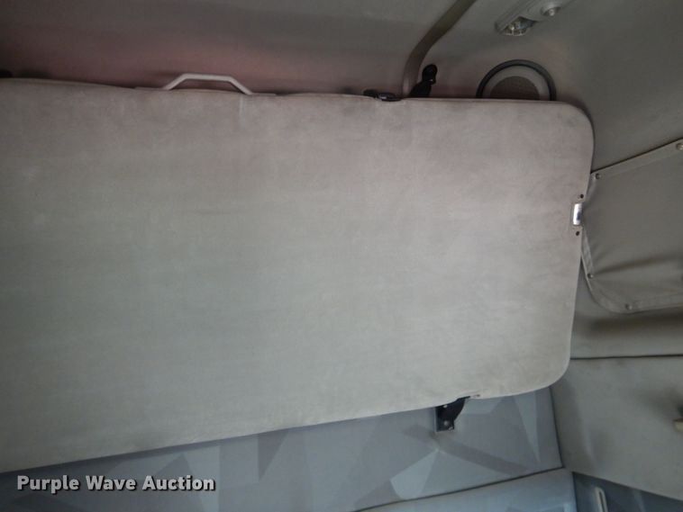 image for item HL9570 2005 Volvo VNL  semi truck