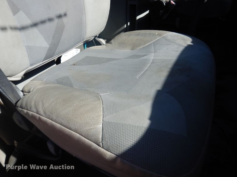 image for item HL9570 2005 Volvo VNL  semi truck