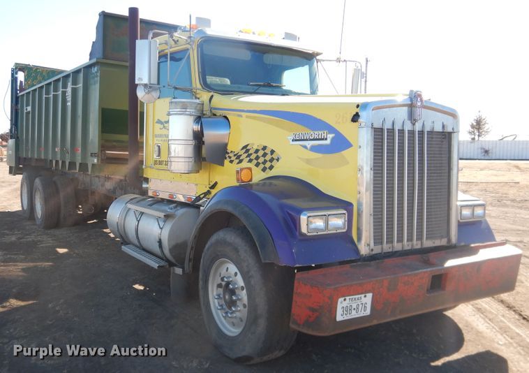 image for item HL9576 2002 Kenworth W900  manure spreader truck