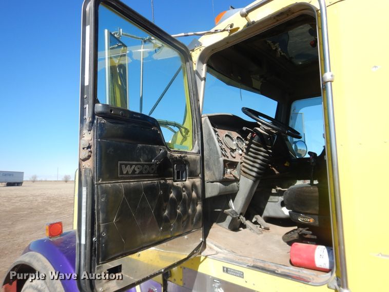 image for item HL9576 2002 Kenworth W900  manure spreader truck