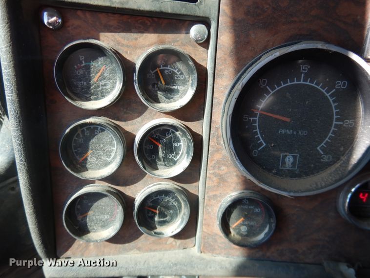 image for item HL9576 2002 Kenworth W900  manure spreader truck