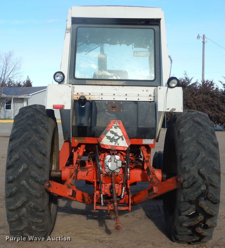 image for item HL9582 Case 1070  tractor