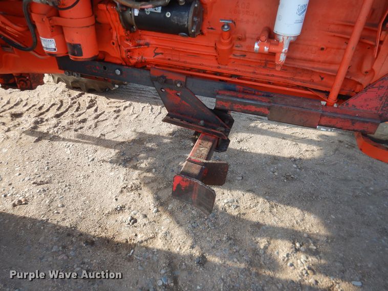 image for item HL9582 Case 1070  tractor