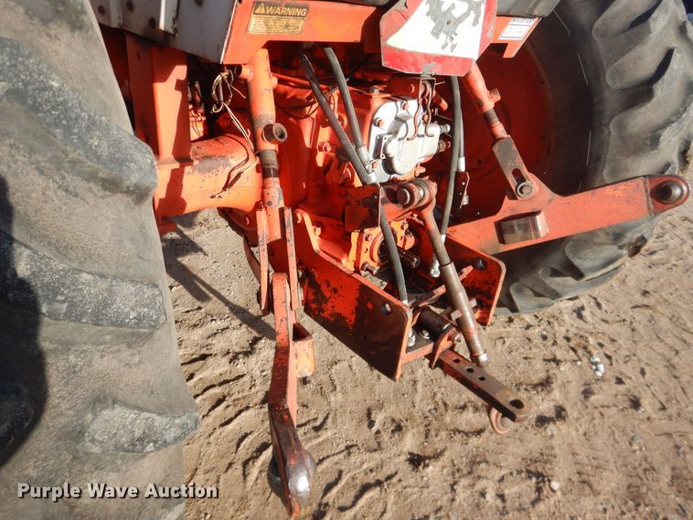 image for item HL9582 Case 1070  tractor