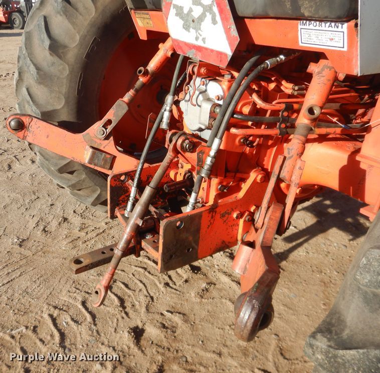 image for item HL9582 Case 1070  tractor