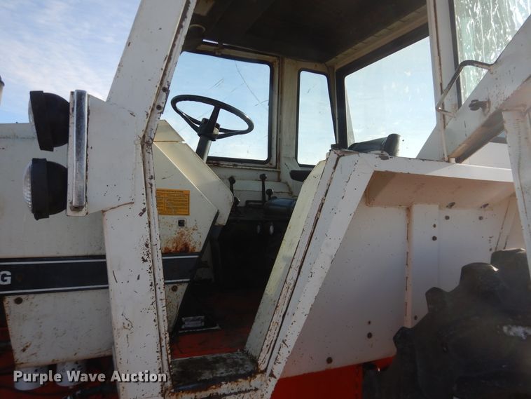 image for item HL9582 Case 1070  tractor