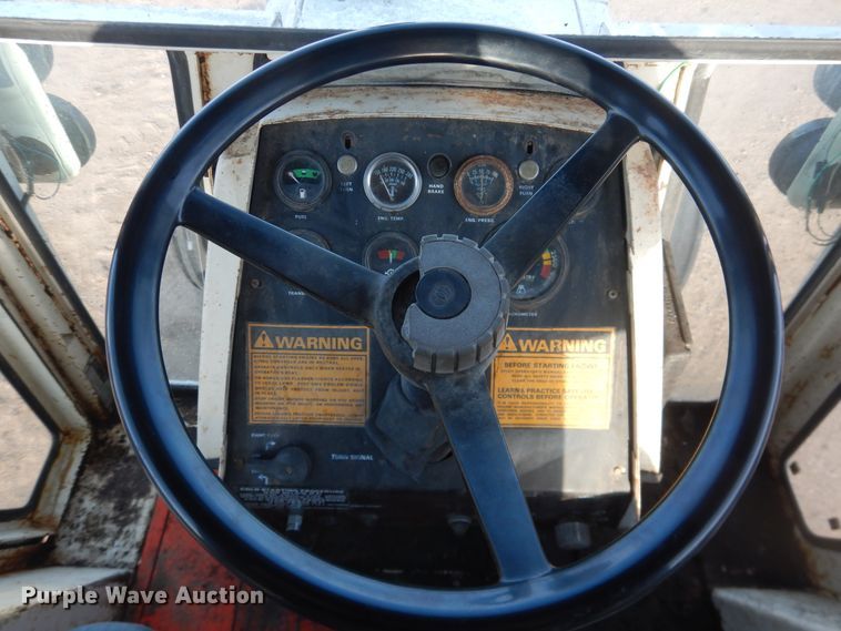 image for item HL9582 Case 1070  tractor