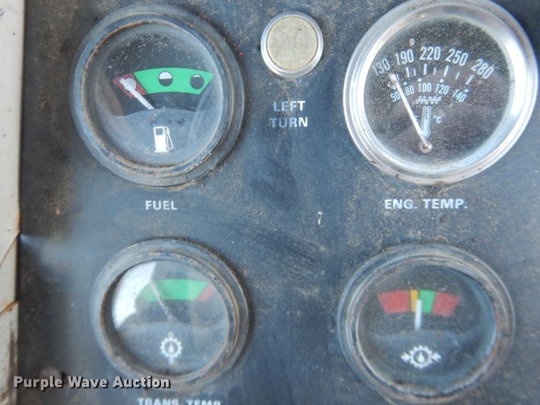 image for item HL9582 Case 1070  tractor