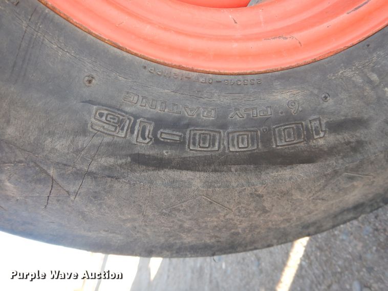 image for item HL9582 Case 1070  tractor