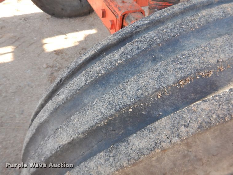 image for item HL9582 Case 1070  tractor