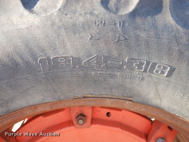 image for item HL9582 Case 1070  tractor