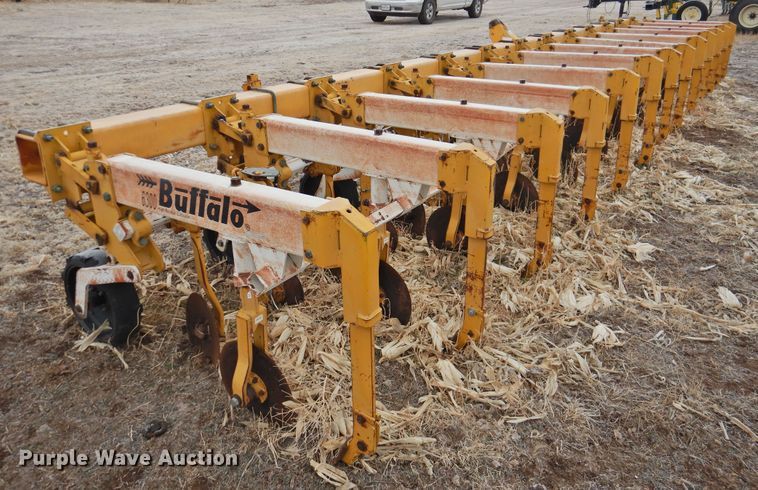 image for item HN9081 Buffalo 6300  row crop cultivator