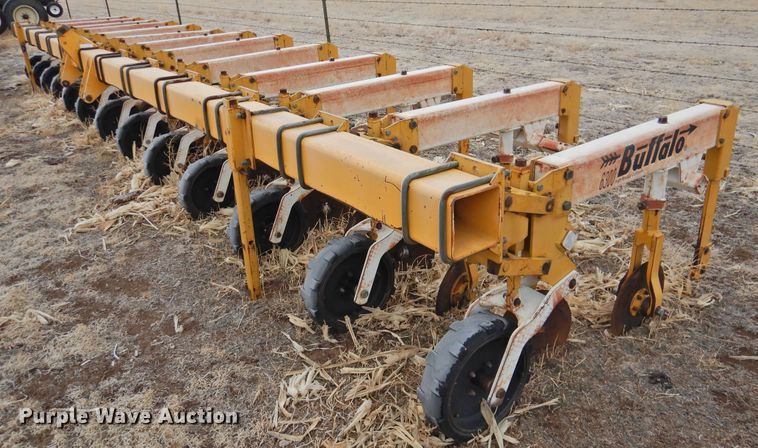 image for item HN9081 Buffalo 6300  row crop cultivator