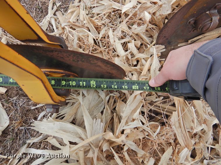 image for item HN9081 Buffalo 6300  row crop cultivator