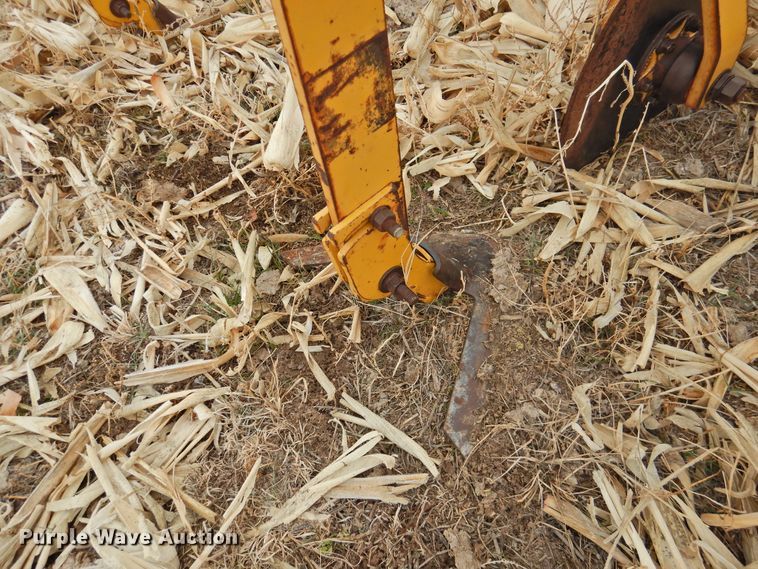 image for item HN9081 Buffalo 6300  row crop cultivator