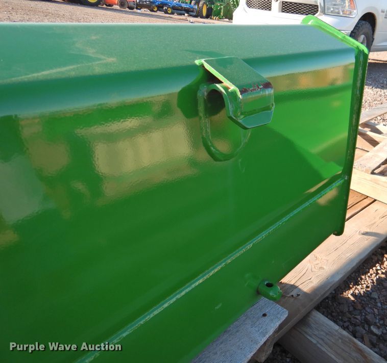 image for item HN9083 John Deere 74"W bucket