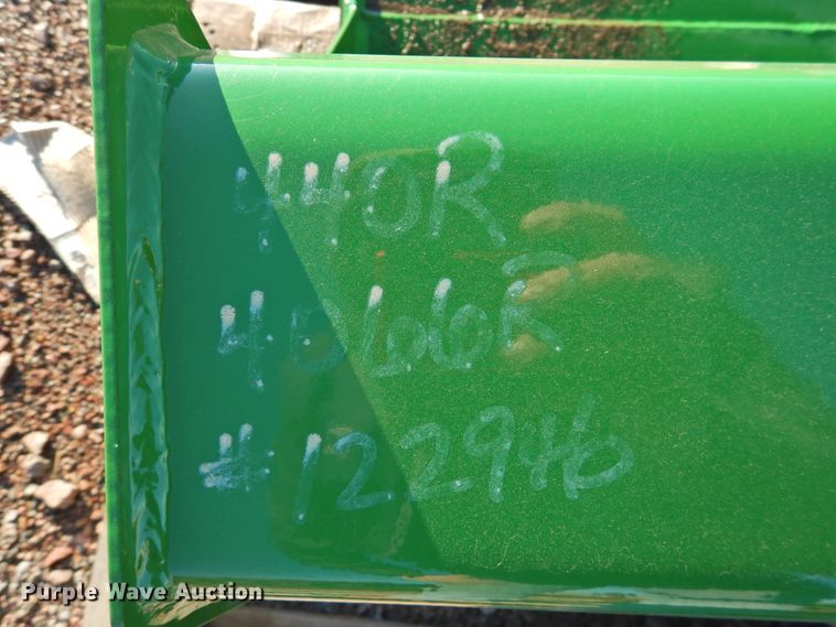image for item HN9083 John Deere 74"W bucket