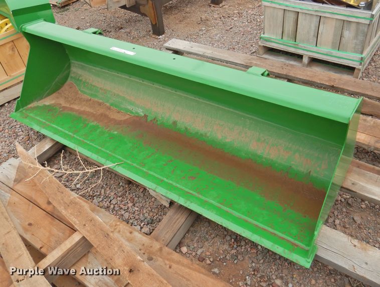 image for item HN9084 John Deere 75"W bucket