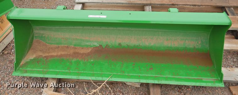 image for item HN9084 John Deere 75"W bucket