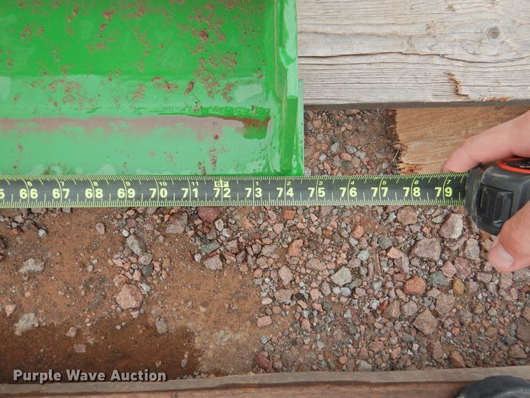 image for item HN9084 John Deere 75"W bucket