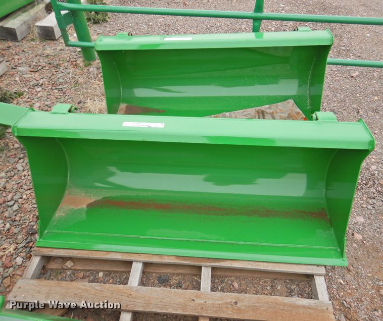 image for item HN9086 John Deere 51"W bucket