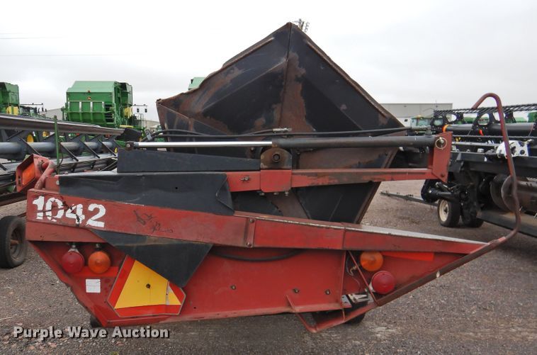 image for item HN9108 2000 Case IH 1042  draper head