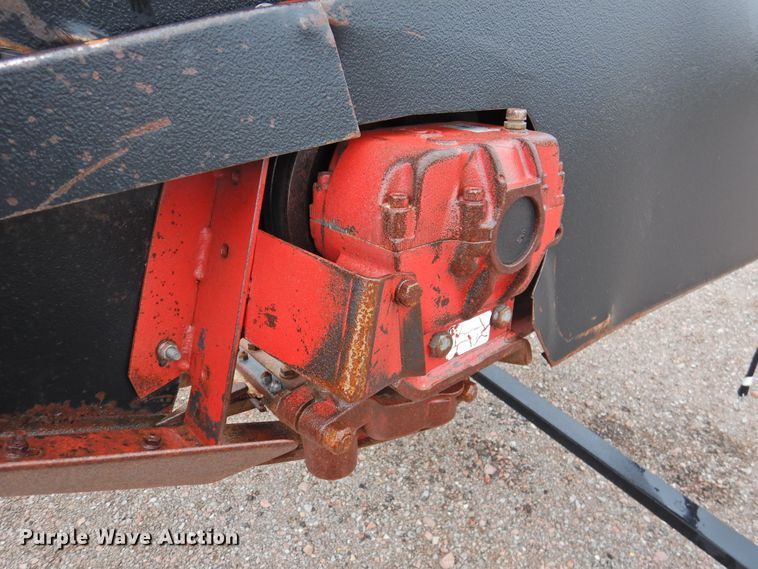 image for item HN9108 2000 Case IH 1042  draper head