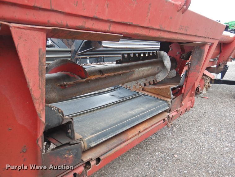 image for item HN9108 2000 Case IH 1042  draper head