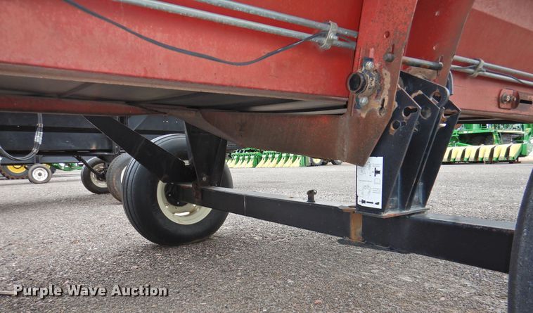 image for item HN9108 2000 Case IH 1042  draper head