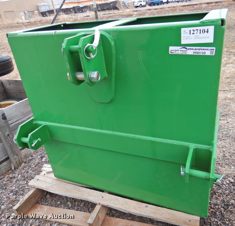 image for item HN9109 John Deere ballast box