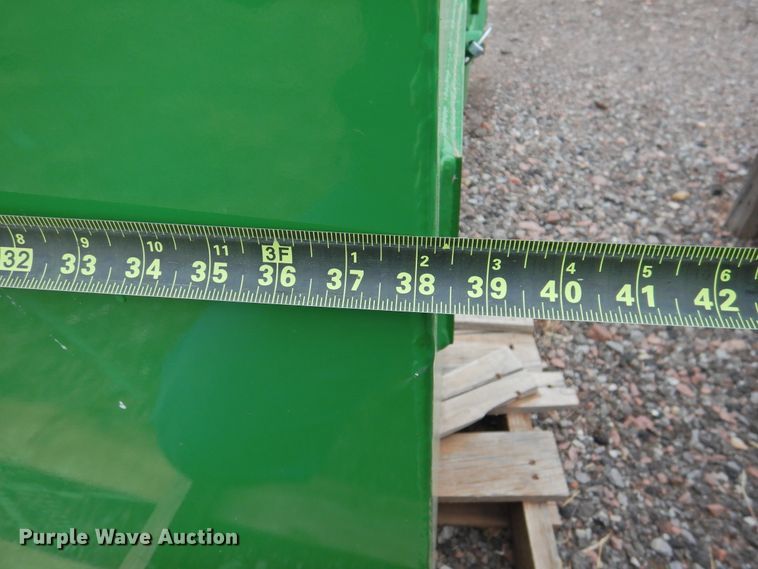 image for item HN9109 John Deere ballast box