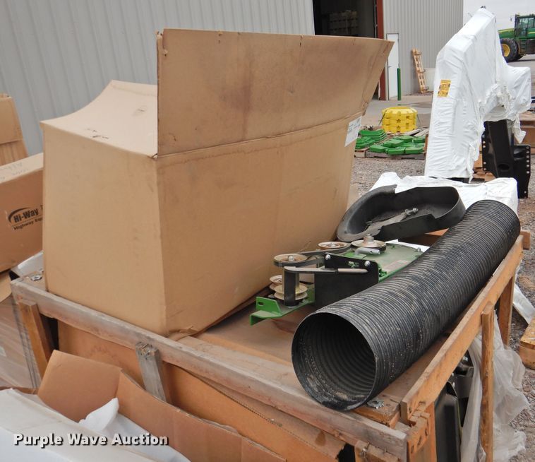 image for item HN9111 John Deere 7 Iron MCS bagger kit