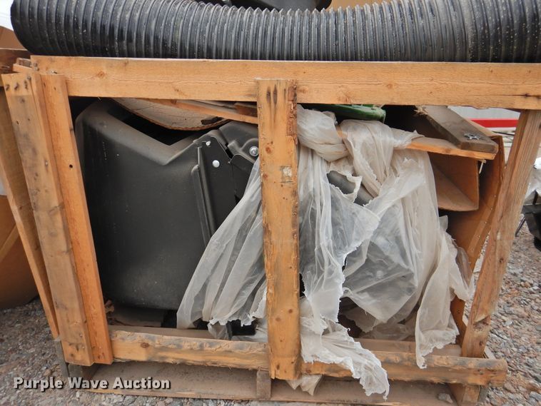 image for item HN9111 John Deere 7 Iron MCS bagger kit