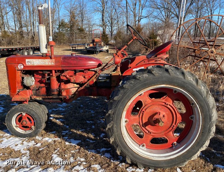 image for item HR9420 Farmall Super C  tractor