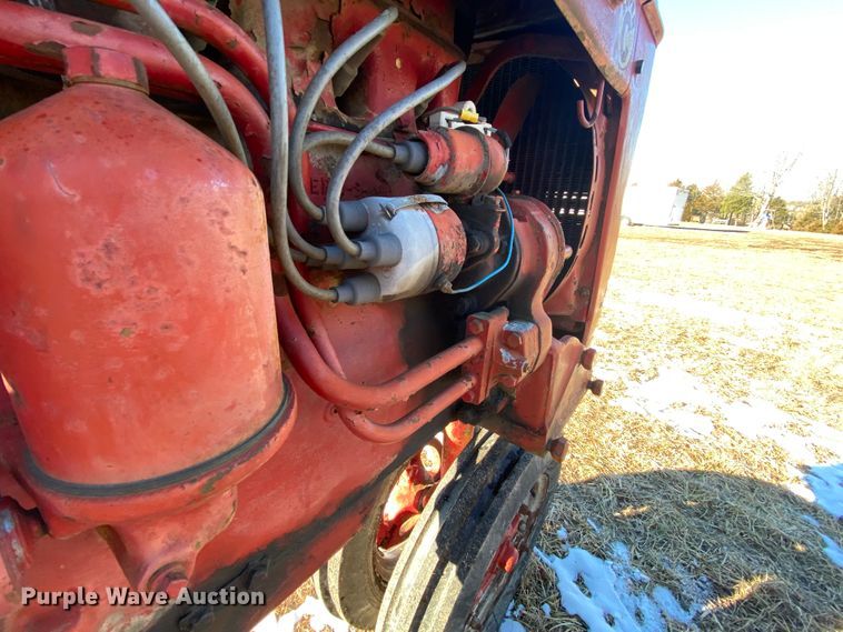 image for item HR9420 Farmall Super C  tractor