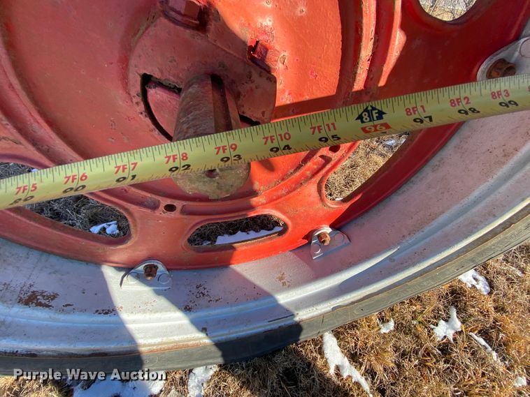 image for item HR9420 Farmall Super C  tractor