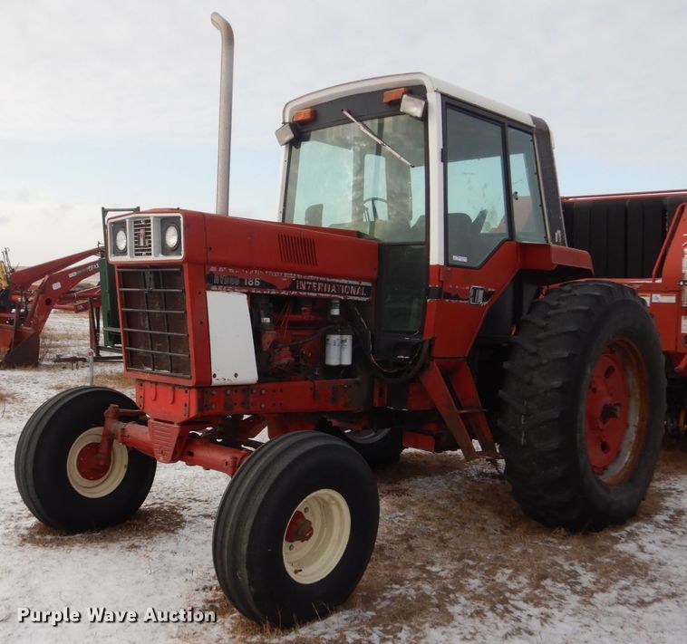 image for item HS9849 International Hydro 186  tractor