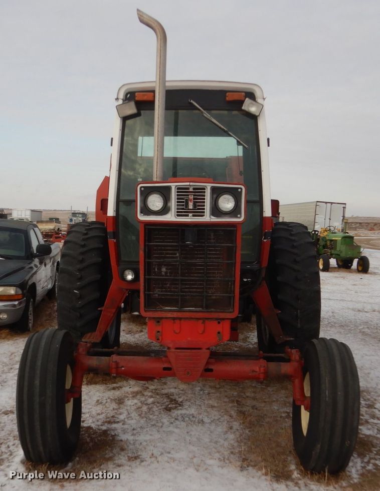 image for item HS9849 International Hydro 186  tractor