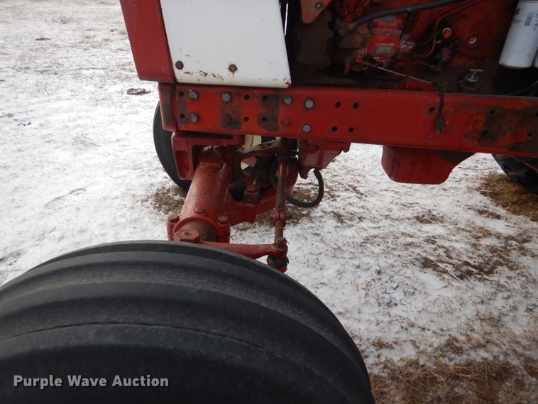 image for item HS9849 International Hydro 186  tractor