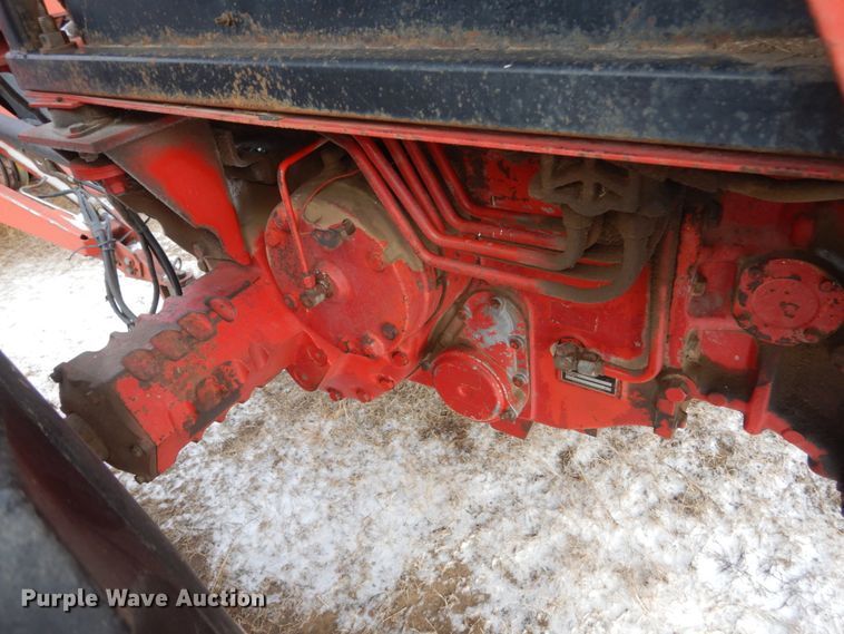 image for item HS9849 International Hydro 186  tractor