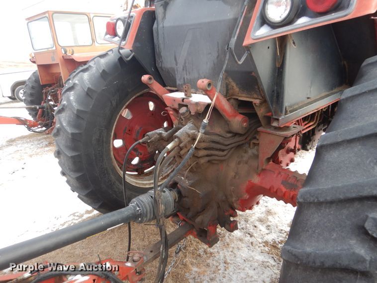 image for item HS9849 International Hydro 186  tractor