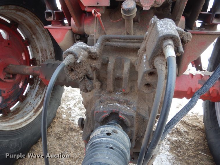 image for item HS9849 International Hydro 186  tractor