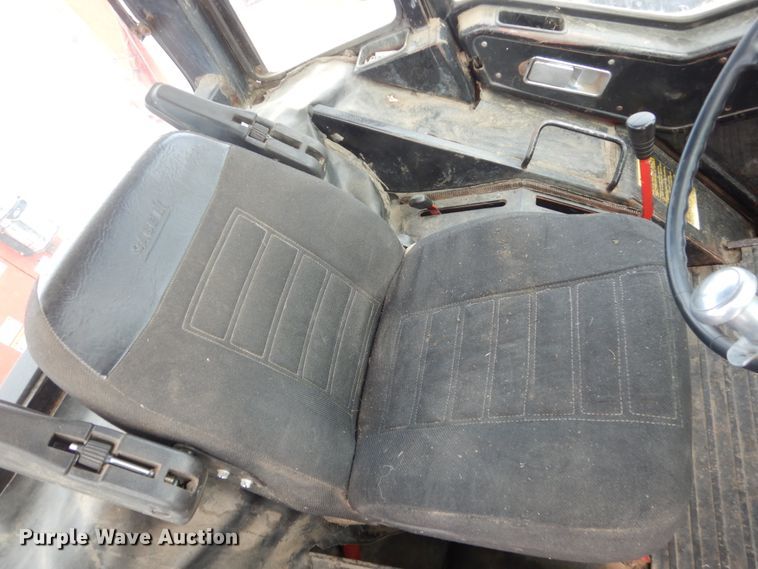 image for item HS9849 International Hydro 186  tractor