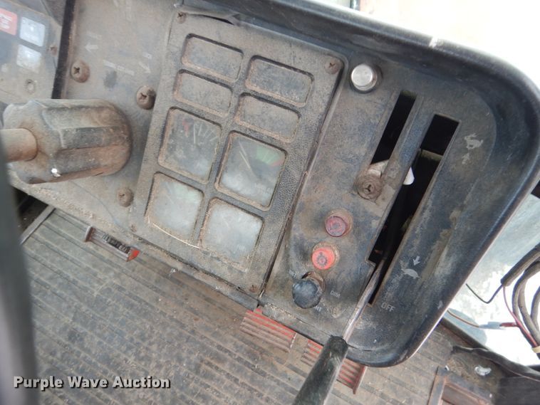 image for item HS9849 International Hydro 186  tractor