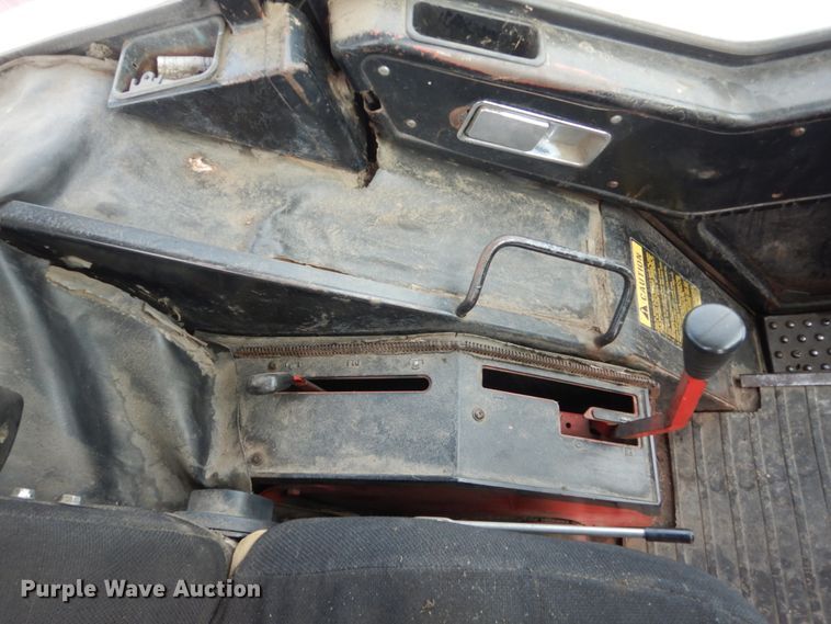 image for item HS9849 International Hydro 186  tractor