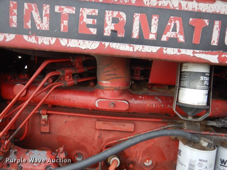 image for item HS9849 International Hydro 186  tractor