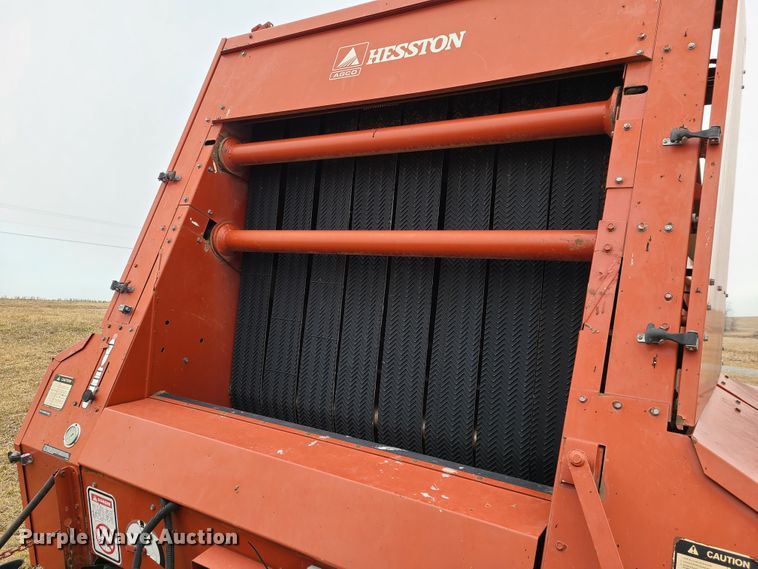 image for item IA9248 1994 Hesston 565A  round baler